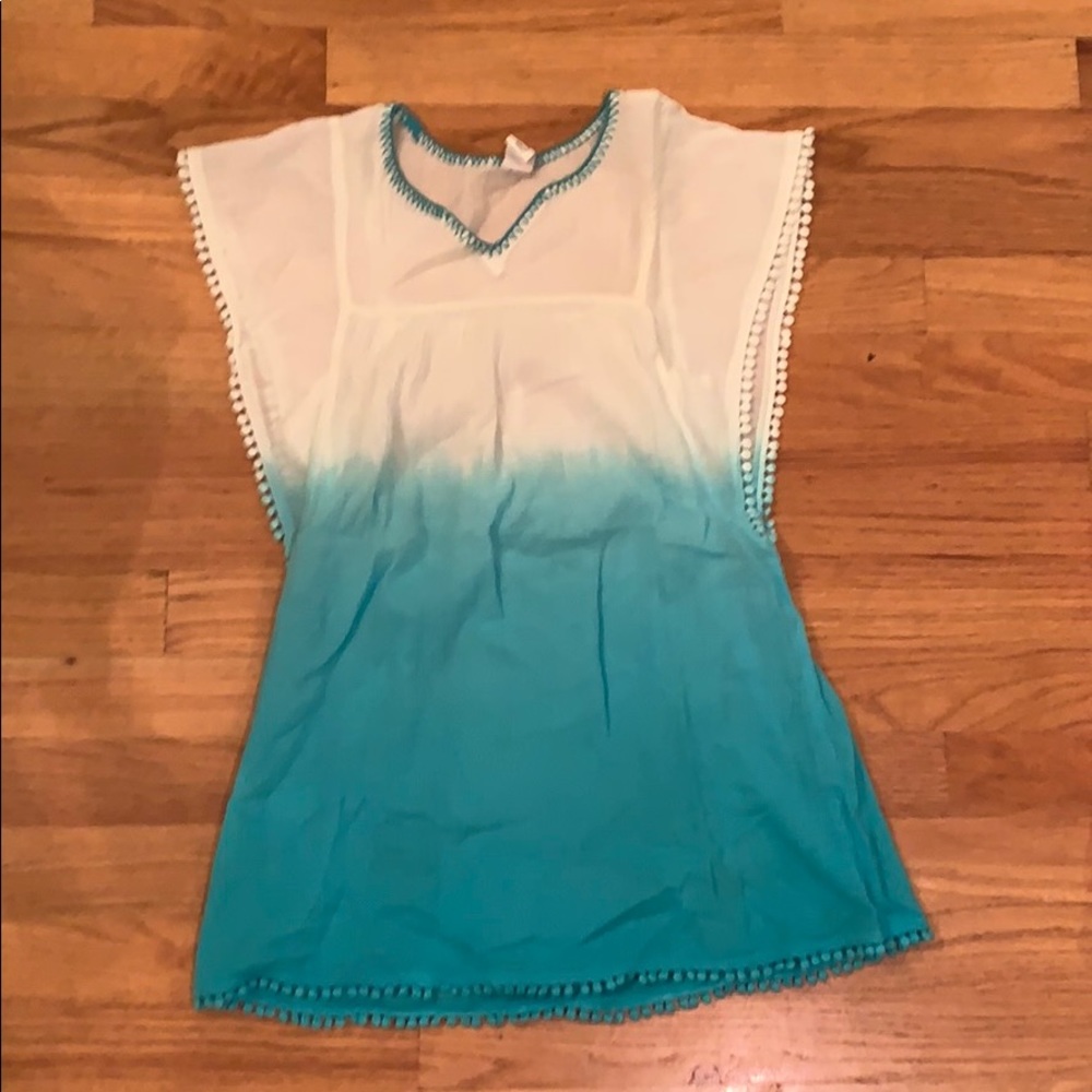 Girls stunning cover up. Size 7/8